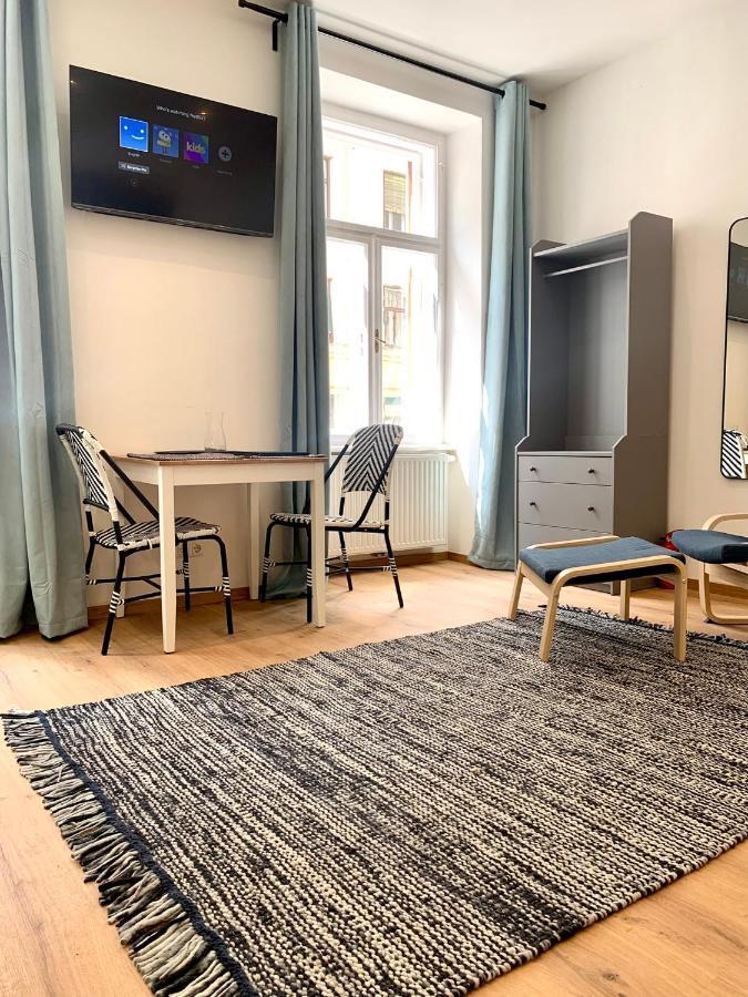 Vintage Chic Studio - By Nahuen Suites Graz Zewnętrze zdjęcie
